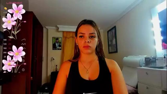 Image 2 of missvalery1 Stream on Chaturbate on 4 months ago