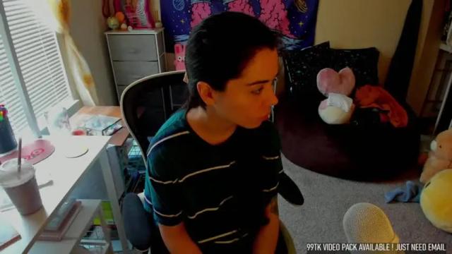 Image 10 of missvanessajune Stream on Chaturbate on 15 months ago