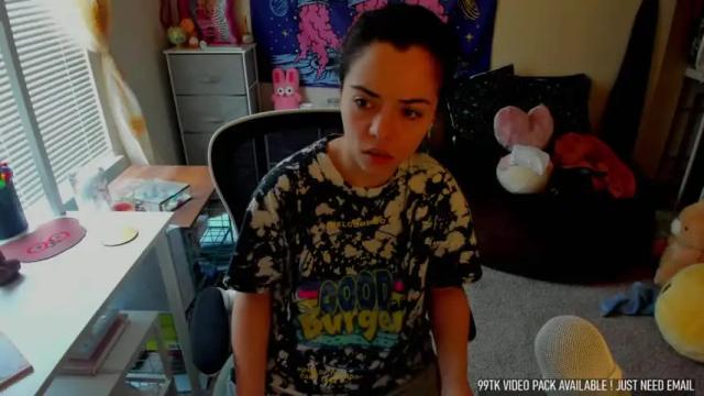 Image 2 of missvanessajune Stream on Chaturbate on 15 months ago