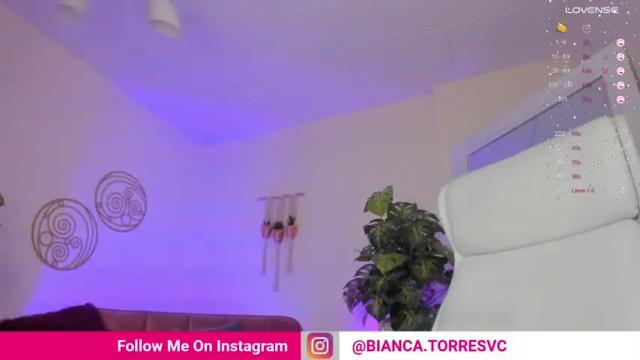 Image 7 of missvioleta2 Stream on Chaturbate on 20 months ago