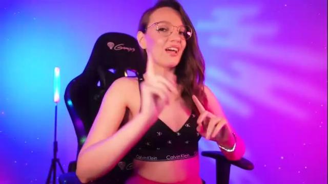 Image 12 of misswaltrude Stream on Chaturbate on 1 month ago
