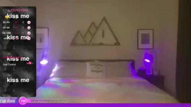 Image 4 of misswildvioet Stream on Chaturbate on 17 months ago