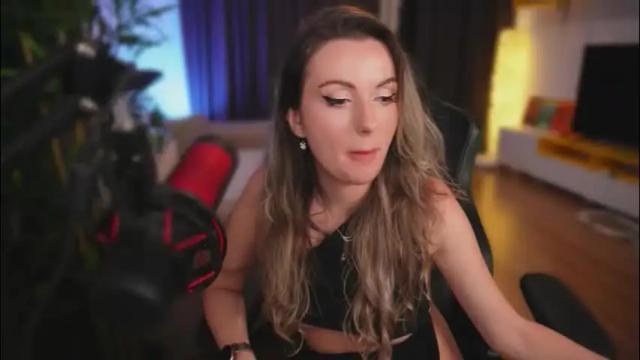 Image 7 of misswiney Stream on Chaturbate on 1 month ago