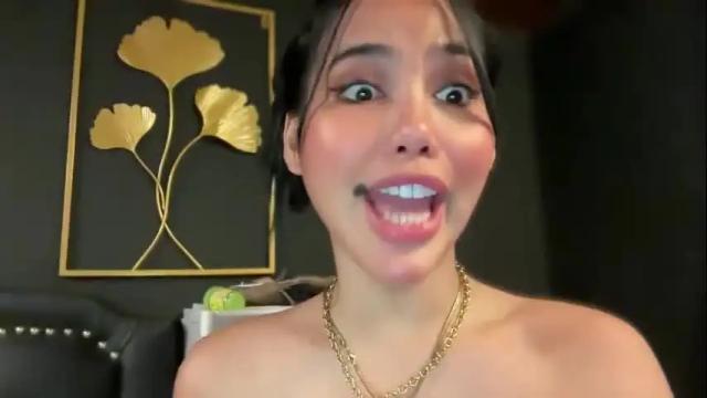 Image 2 of missxolga Stream on Chaturbate on 29 days ago