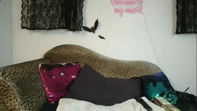 Image 3 of missy_dee Stream on Chaturbate on 17 days ago