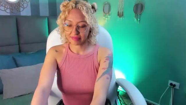 Image 2 of missy_halt Stream on Chaturbate on 18 months ago