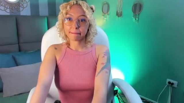 Image 4 of missy_halt Stream on Chaturbate on 18 months ago