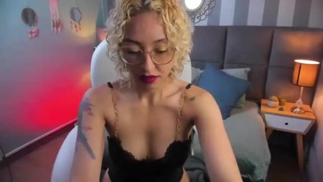 Image 2 of missy_halt Stream on Chaturbate on 18 months ago