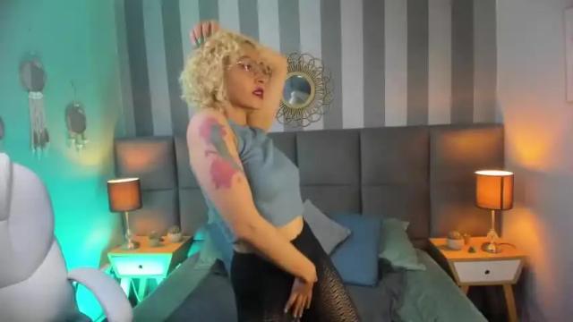 Image 11 of missy_halt Stream on Chaturbate on 18 months ago