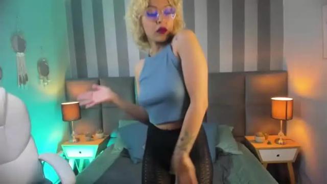Image 12 of missy_halt Stream on Chaturbate on 18 months ago