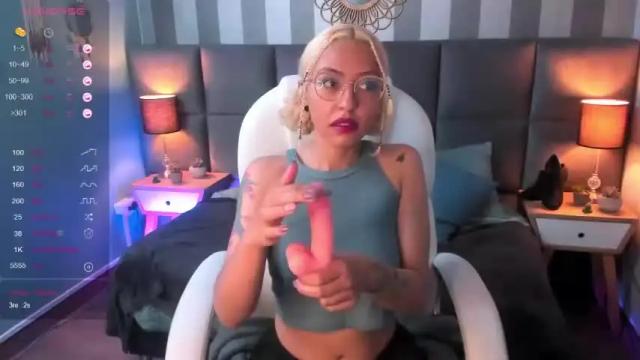 Image 11 of missy_halt Stream on Chaturbate on 18 months ago