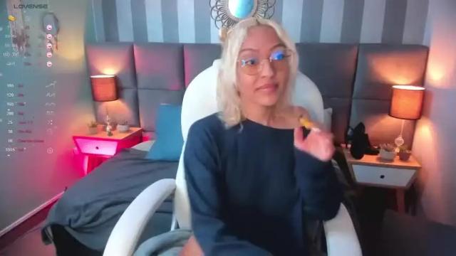 Image 10 of missy_halt Stream on Chaturbate on 17 months ago