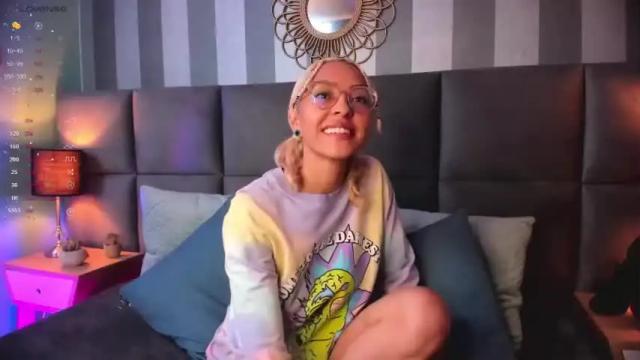 Image 4 of missy_halt Stream on Chaturbate on 17 months ago