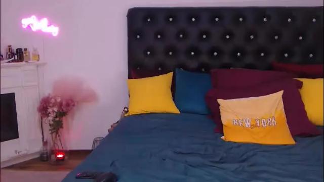 Image 7 of missycrystal Stream on Chaturbate on 3 months ago