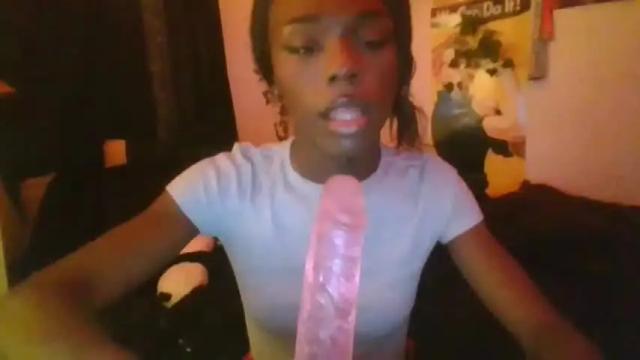 Image 4 of missymixingmiss Stream on Chaturbate on 18 months ago