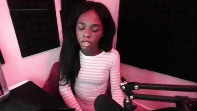 Image 11 of missymixingmiss Stream on Chaturbate on 2 months ago