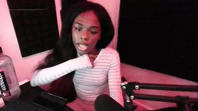 Image 6 of missymixingmiss Stream on Chaturbate on 2 months ago