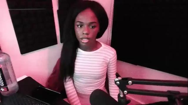 Image 7 of missymixingmiss Stream on Chaturbate on 2 months ago