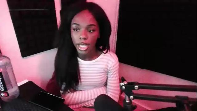 Image 8 of missymixingmiss Stream on Chaturbate on 2 months ago
