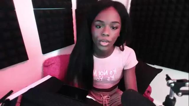 Image 4 of missymixingmiss Stream on Chaturbate on 2 months ago