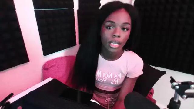 Image 6 of missymixingmiss Stream on Chaturbate on 2 months ago