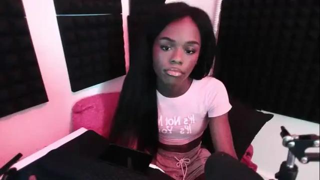 Image 7 of missymixingmiss Stream on Chaturbate on 2 months ago