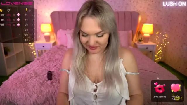 Image 8 of missyymartinezz Stream on Chaturbate on 13 months ago