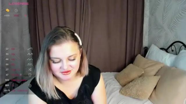 Image 11 of misti_bright Stream on Chaturbate on 15 months ago