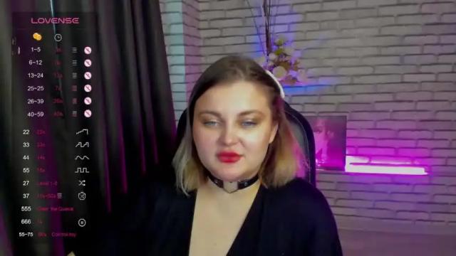 Image 11 of misti_bright Stream on Chaturbate on 15 months ago