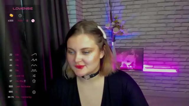 Image 8 of misti_bright Stream on Chaturbate on 15 months ago