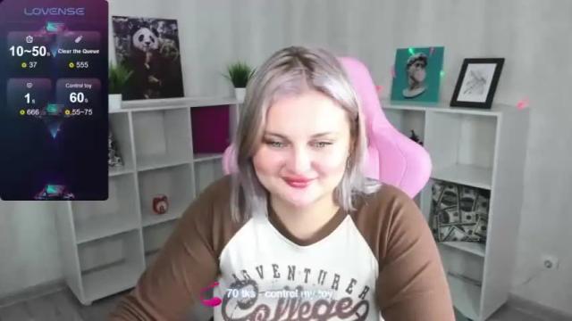 Image 6 of misti_bright Stream on Chaturbate on 23 months ago