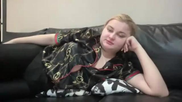 Image 11 of misti_bright Stream on Chaturbate on 14 months ago