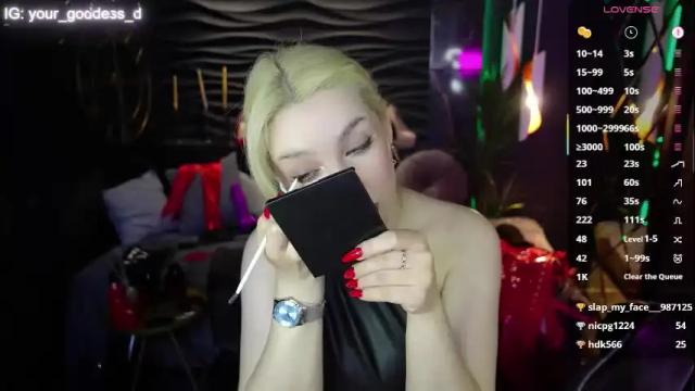 Image 11 of mistress_darsy Stream on Chaturbate on 20 days ago