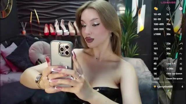 Image 12 of mistress_darsy Stream on Chaturbate on 2 months ago