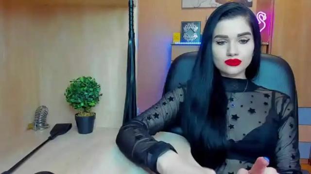 Image 3 of mistress_kristi Stream on Chaturbate on 12 months ago