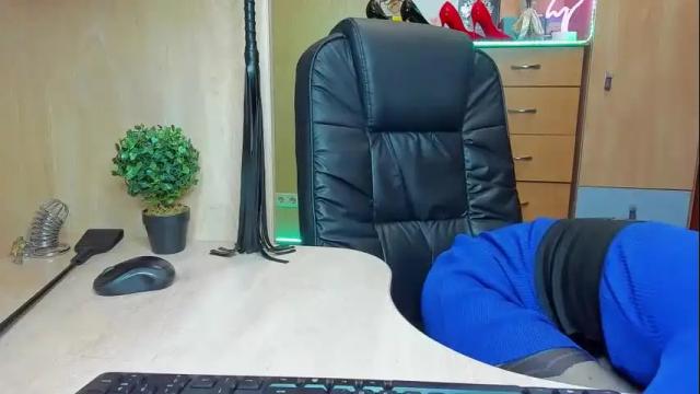 Image 4 of mistress_kristi Stream on Chaturbate on 6 days ago