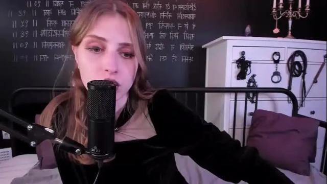 Image 6 of mistress_marlene Stream on Chaturbate on 23 days ago