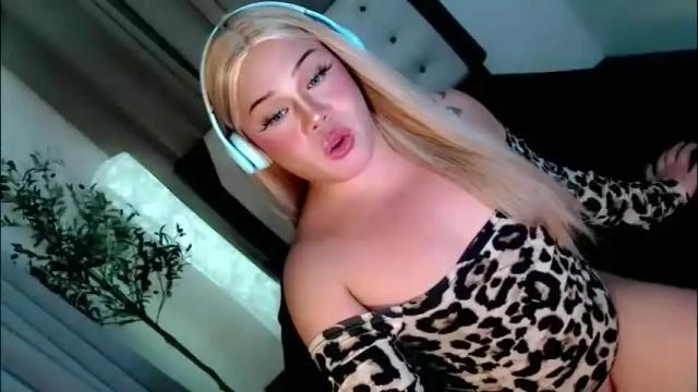 Image 6 of mistress_marta69 Stream on Chaturbate on 2 months ago