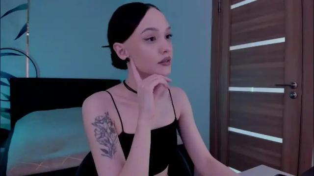 Image 12 of mistress_mialibra Stream on Chaturbate on 3 months ago