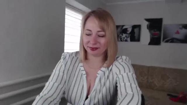 Image 4 of mistress_milfa Stream on Chaturbate on 13 months ago