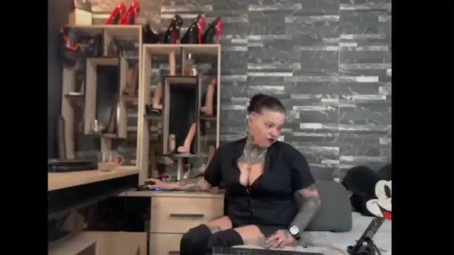 Image 11 of mistress_mirybossy Stream on Chaturbate on 13 months ago