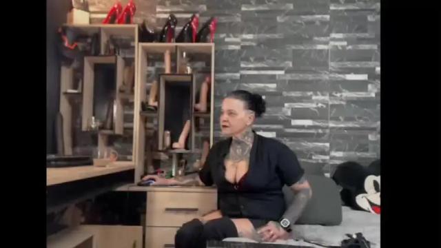 Image 12 of mistress_mirybossy Stream on Chaturbate on 13 months ago