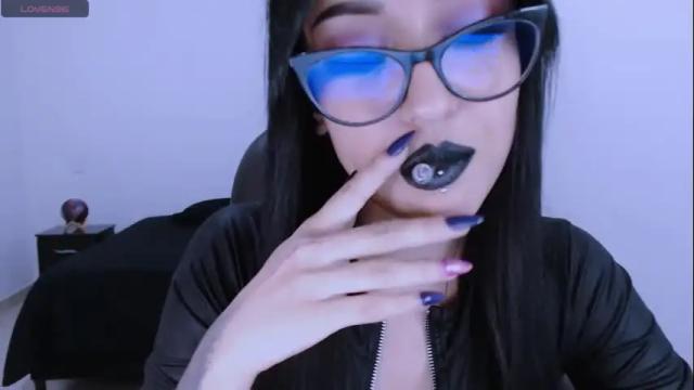 Image 3 of mistress_zafirah Stream on Chaturbate on 3 months ago