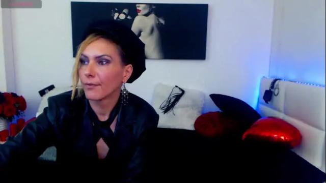 Image 4 of mistressevelyn_ Stream on Chaturbate on 1 month ago