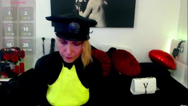 Image 2 of mistressevelyn_ Stream on Chaturbate on 28 days ago