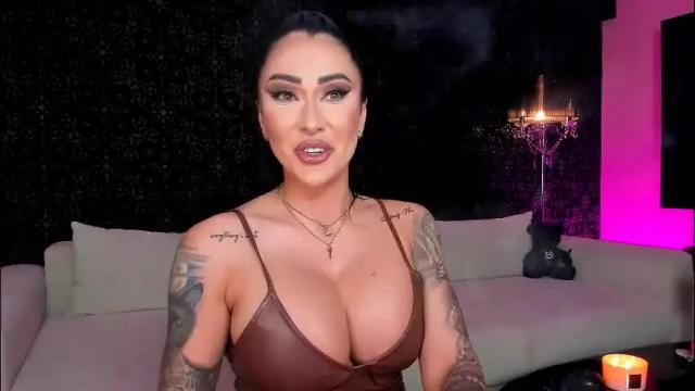 Image 2 of mistresskennya Stream on Chaturbate on 2 months ago