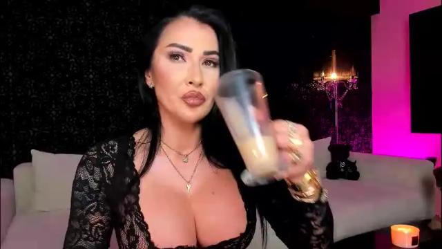 Image 12 of mistresskennya Stream on Chaturbate on 2 months ago