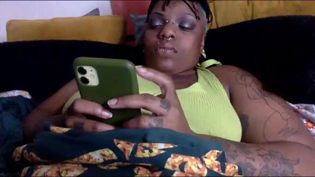 Image 8 of mistressmystii Stream on Chaturbate on 8 days ago