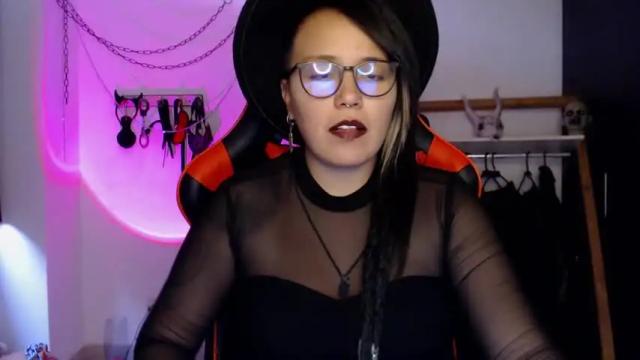 Image 11 of mistresssharanam Stream on Chaturbate on 21 months ago