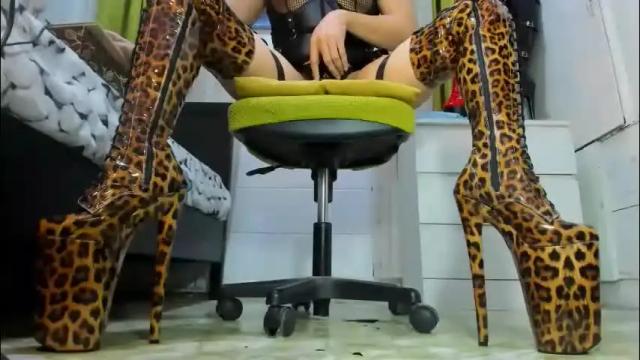 Image 3 of mistresstiffany69 Stream on Chaturbate on 2 months ago